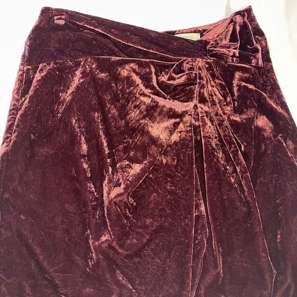 LOFT Mini Skirt | Crushed Velvet Twist Detail - Picture 5 of 10